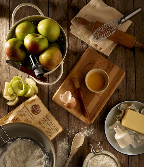 أفكار صور الخريف لـ Instagram - تخطيط التفاح في المطبخ