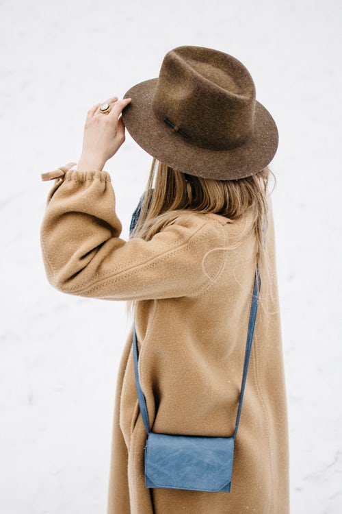 أفكار صور الخريف للإينستاجرام - فتاة في قبعة